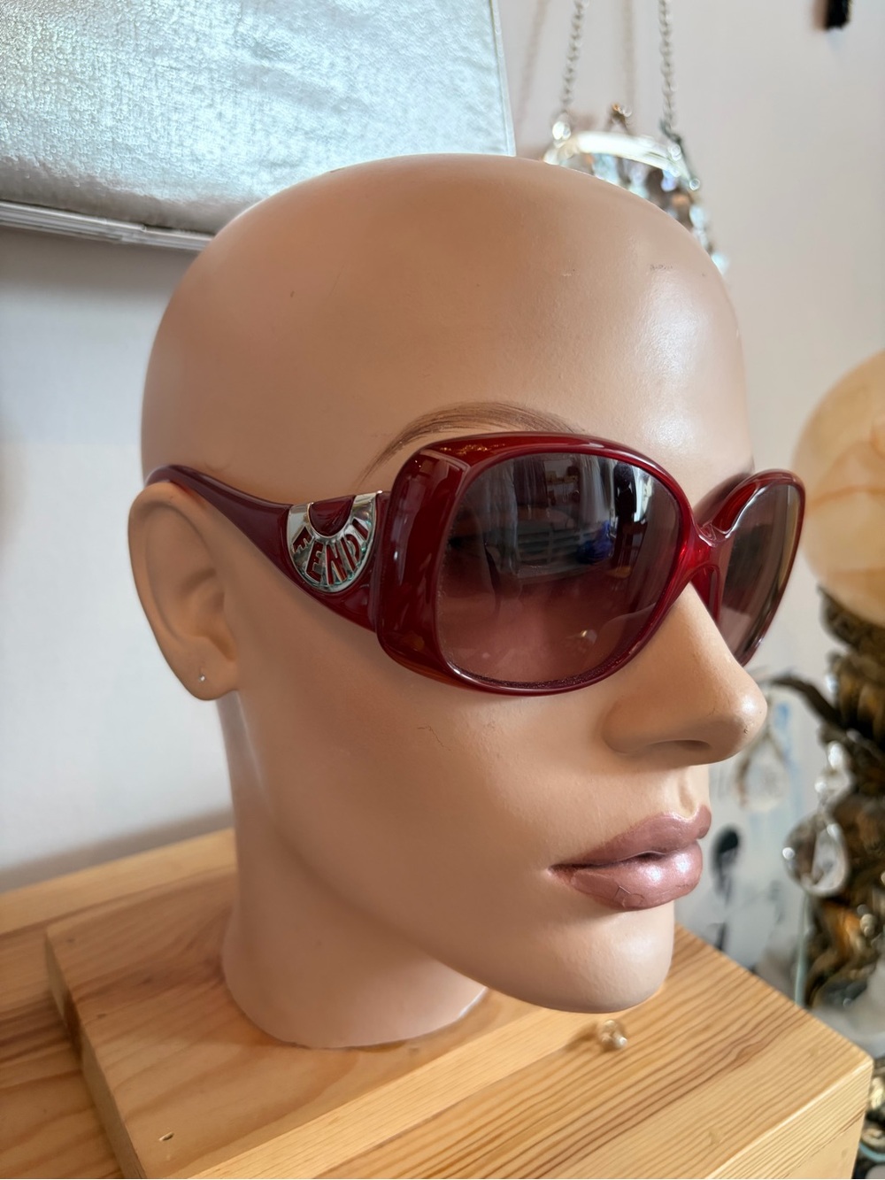 FENDI Oversized Women's Sunglasses - Picture 3 of 5